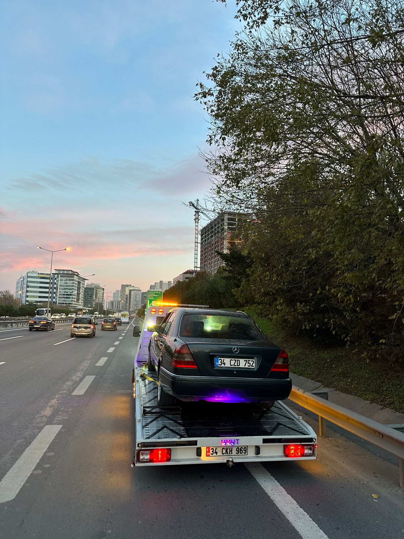 emre-oto-kurtarma-01 (2) emre-oto-kurtarma-01 (2)